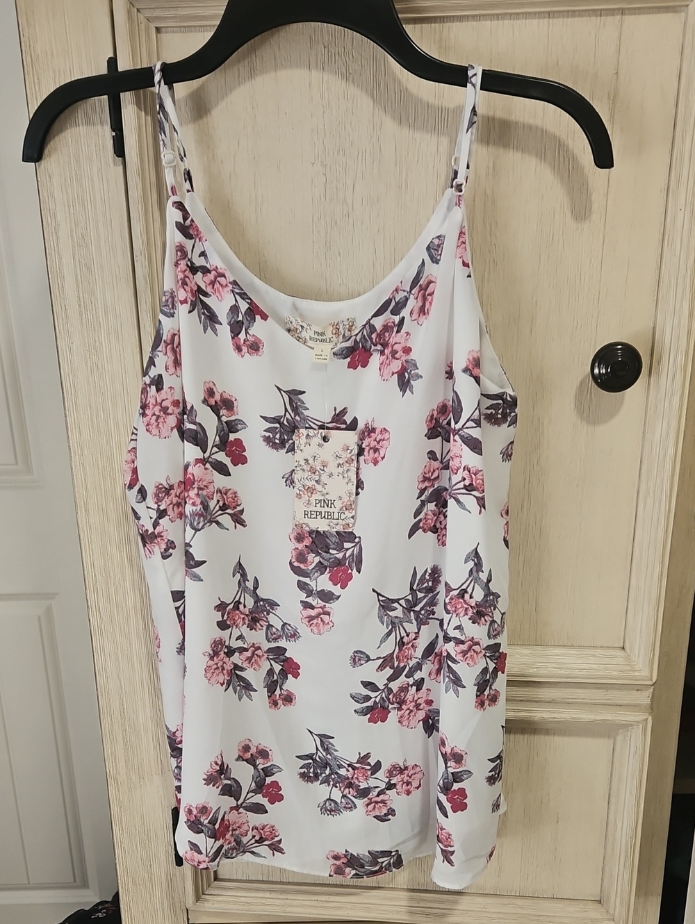Pink Republic White Floral Spaghetti Strap Camisole
